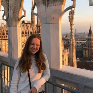 Meet your Posher, Ella